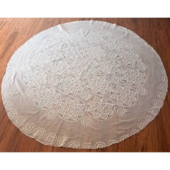 White Lace Tablecloth Round Circles Rosettes Wedding Boho Event Cottage 65" - Picture 2 of 4